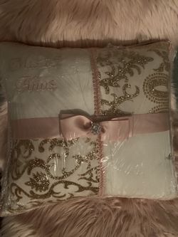 Beautiful brand New Quinceañera Pillow