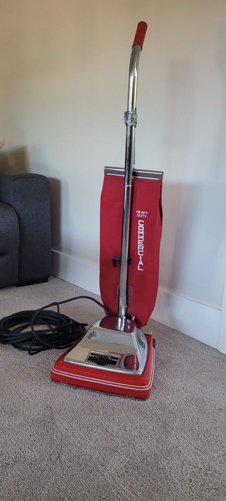 Sanitaire Tradition Upright Bagged Commercial Vacuum, Model #SC86 A