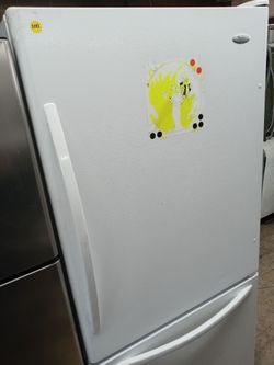 Whirlpool white bottom freezer refrigerator - Free delivery