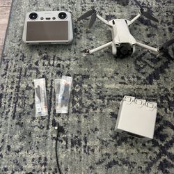 DJI Mini 3 with DJI RC (Smart Remote) - Fly More Kit - NEEDS CAMERA REPAIR