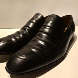 Gucci size 10.5 men's black loafers dress shoes designer