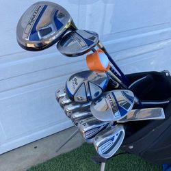 ⛳️ Clean! Men’s length Golf clubs. And bag!