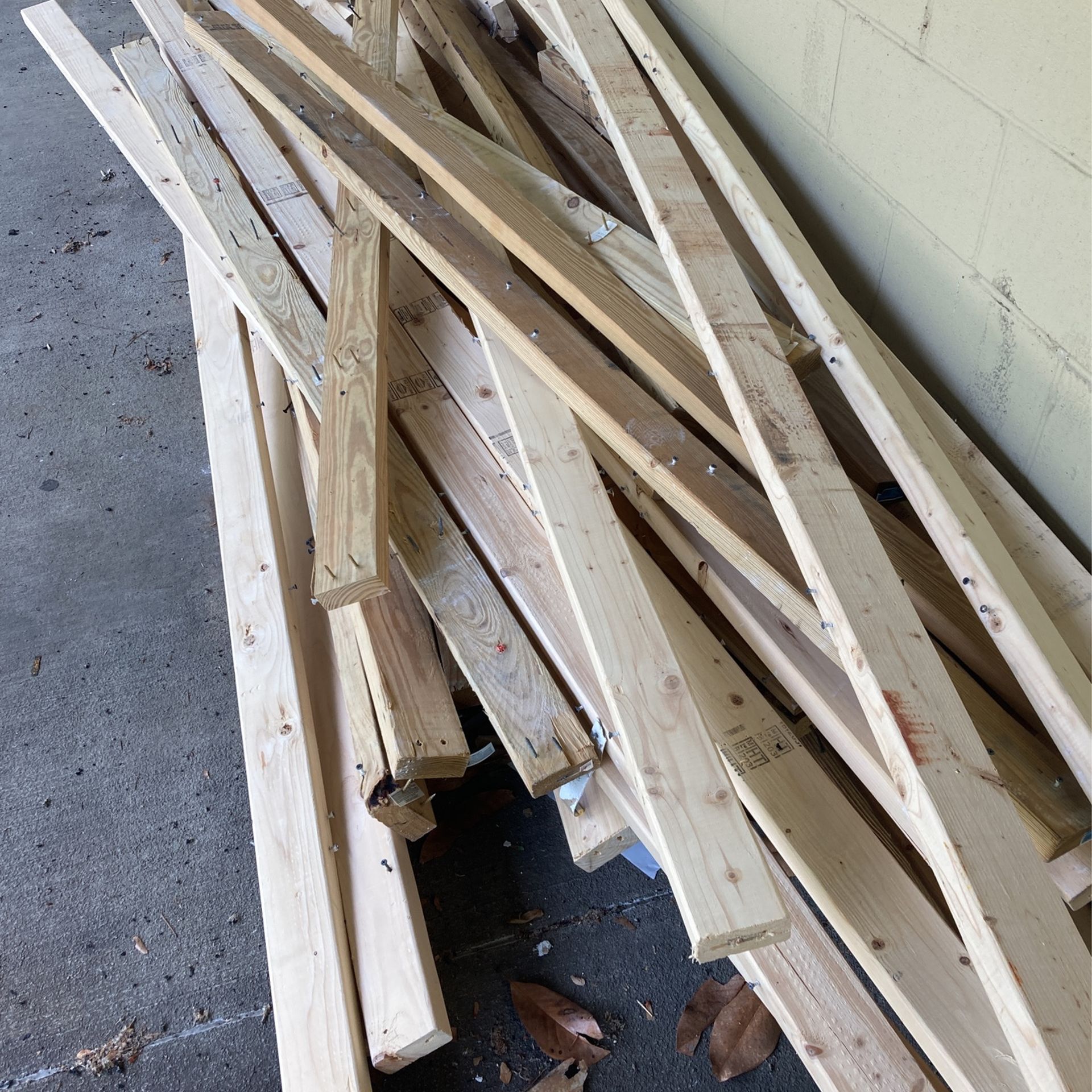 Scrap 2x4x8 Wood for Sale in Charlotte, NC OfferUp