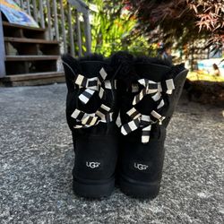 Uggs With Bows