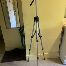 Mohock tripod 58 1/2 inches