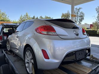 Hyundai Veloster 2013 — Partes / Parts