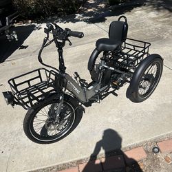 Lectric xp trike w/ extra battery & seat