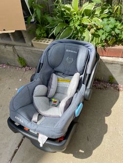 Uppa Baby Mesa car seat