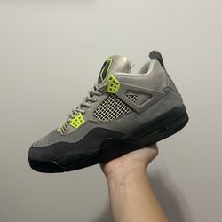 Jordan 4 SE 95 neon