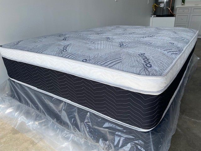 Queen Euro Bamboo Pillow Top Mattress!•~~•