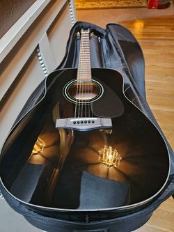 Yamaha F335 Beginners Guitar