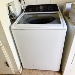 Newer Whirlpool washing machine MOVING SALE