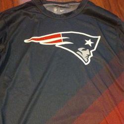 Nike New England Patriots Long sleeve Shirt Size L Adults 