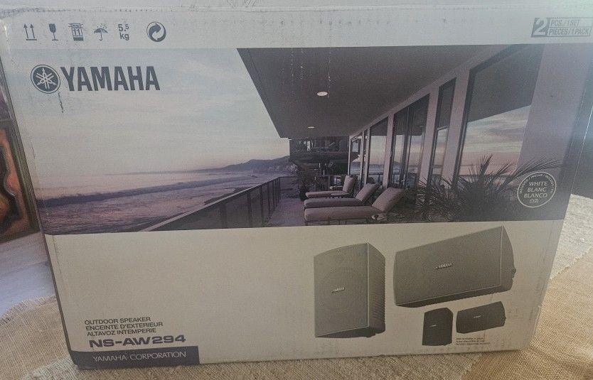 Yamaha White NSA-294 Outdoor Speakers