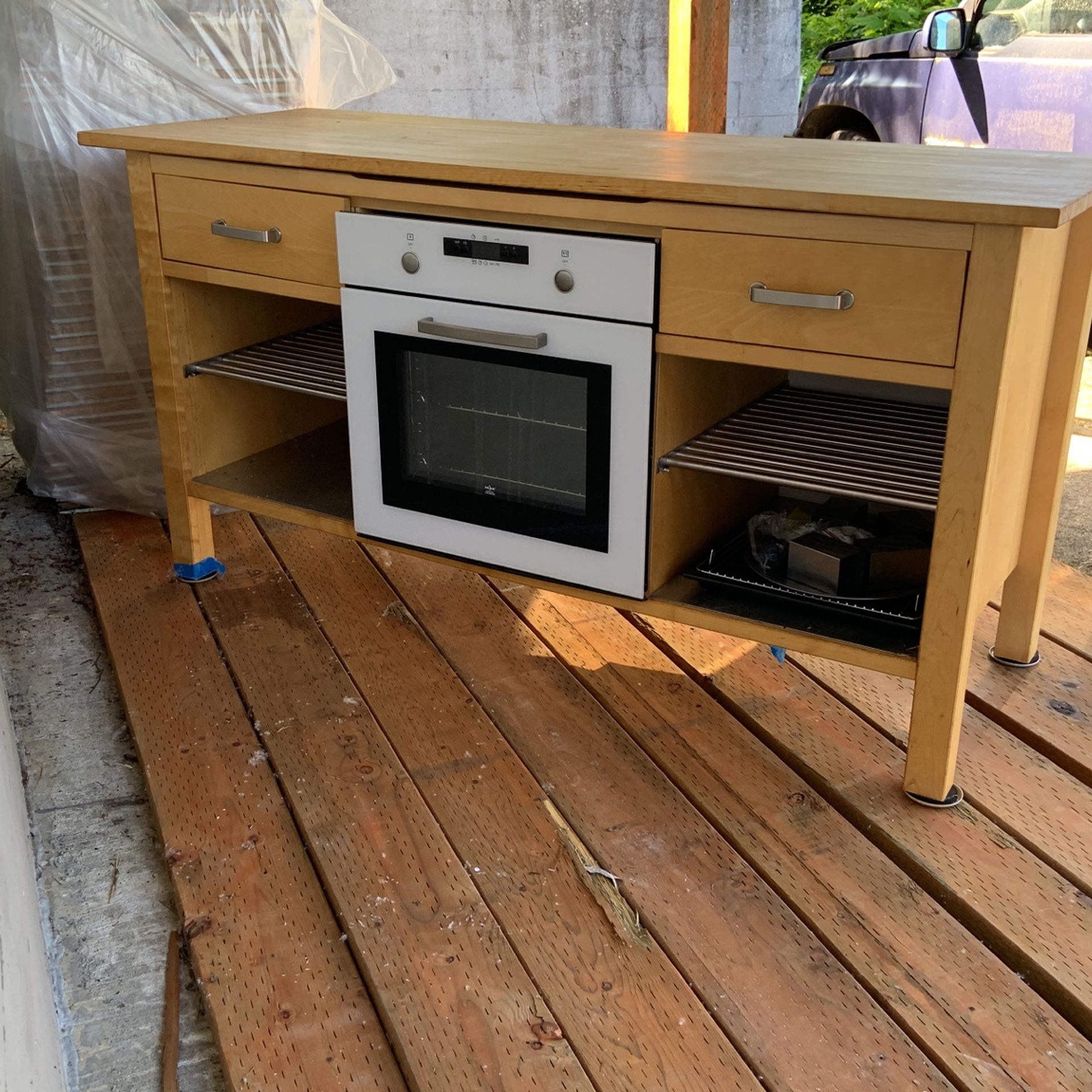 IKEA Varde Kitchen Island With New IKEA Electric 220 v Oven
