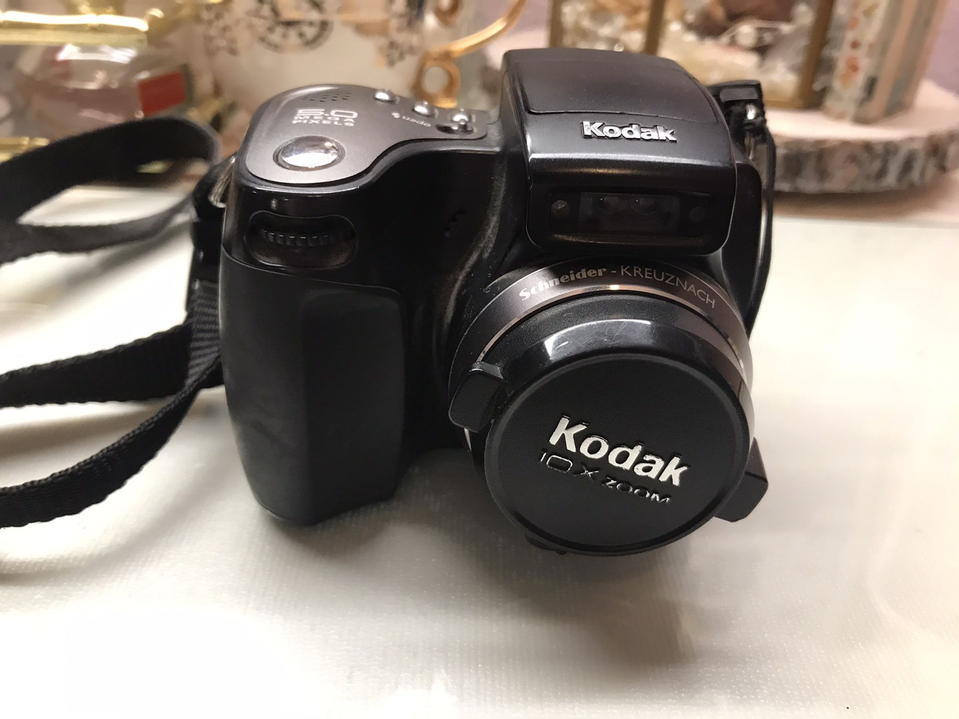 Kodak 5MP Digital Camera (EasyShare DX7690)