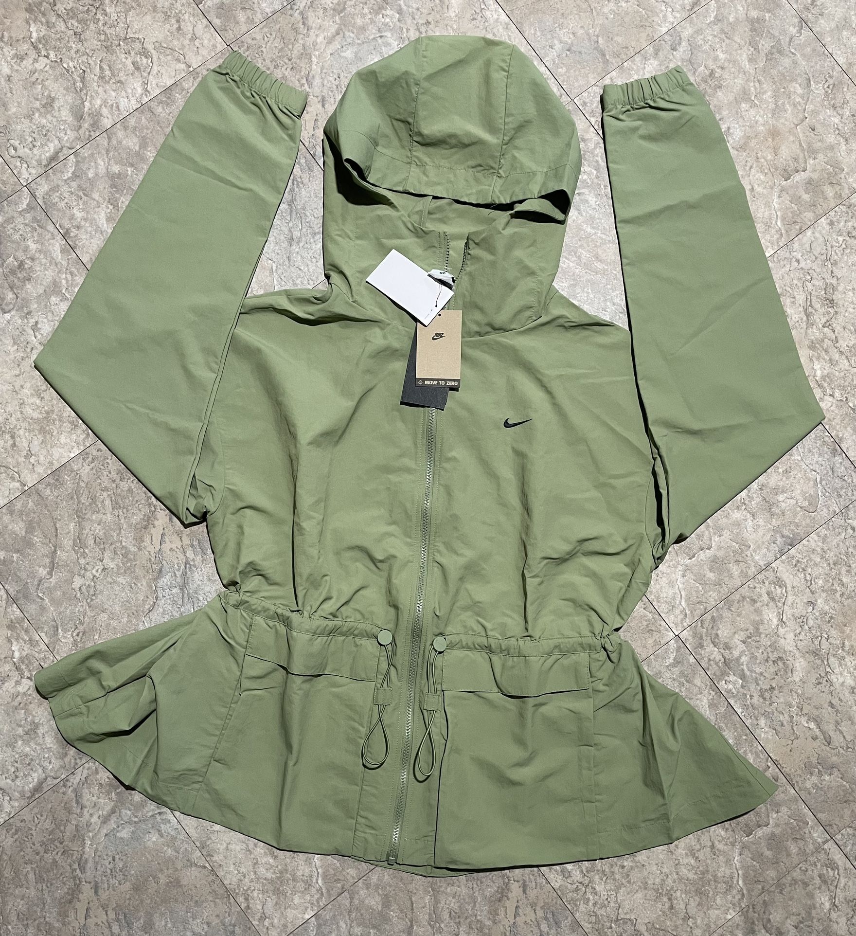 Brand New Nike Sportswear Everything Wovens Women's Oversized