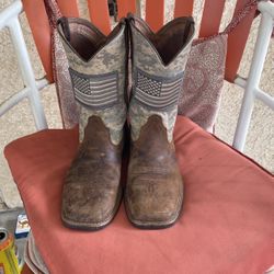 Ariot Boots 8 1/2