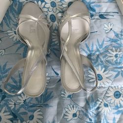 Shoe
