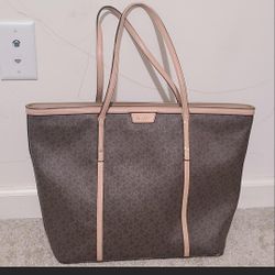 DKNY Tote Bag With Wallet