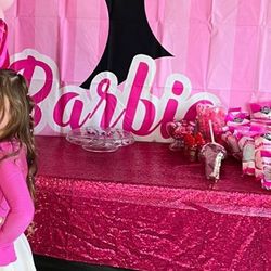 Barbie Back Drop & Fuchsia Table Cloth 