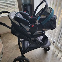 GRACO Click Connect Stroller and Carseat w/base