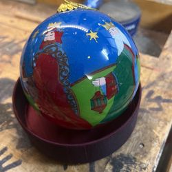 Li Bien Ornament 