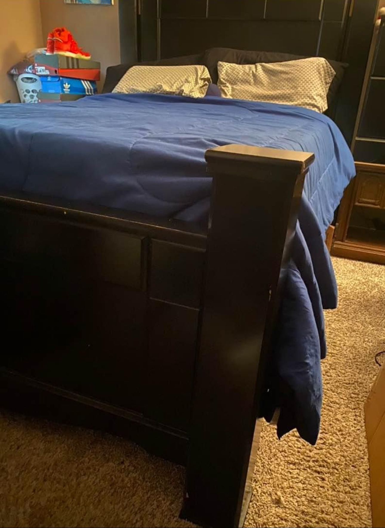 King Size Bed Frame ( Headboard, Footboard, 2 Twin Box Springs, Fiberboard)