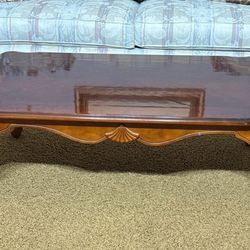 Matching 3 Piece Set. Beautiful Solid Wood Queen Anne Style Coffee Table with two matching End Tables.