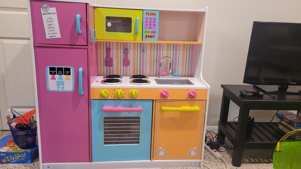 Play Kitchen
