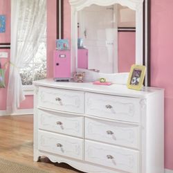 Ashley Furniture Exquisite Dresser & Mirror