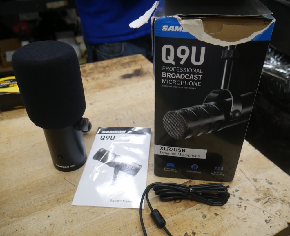 Samson Q9U (SAQ9U) - Professional Broadcast Dynamic Microphone (XLR/USB). USED. TESTED. IN A GOOD WORKING ORDER.  