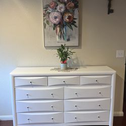 dresser, with 9 drawers