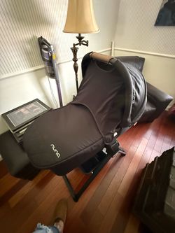 Nuna baby bassinet