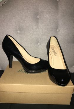Black heels size 8 1/2
