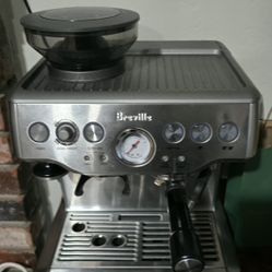 Breville Barista Express Espresso Machine