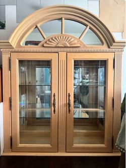Display / China Cabinet  top only