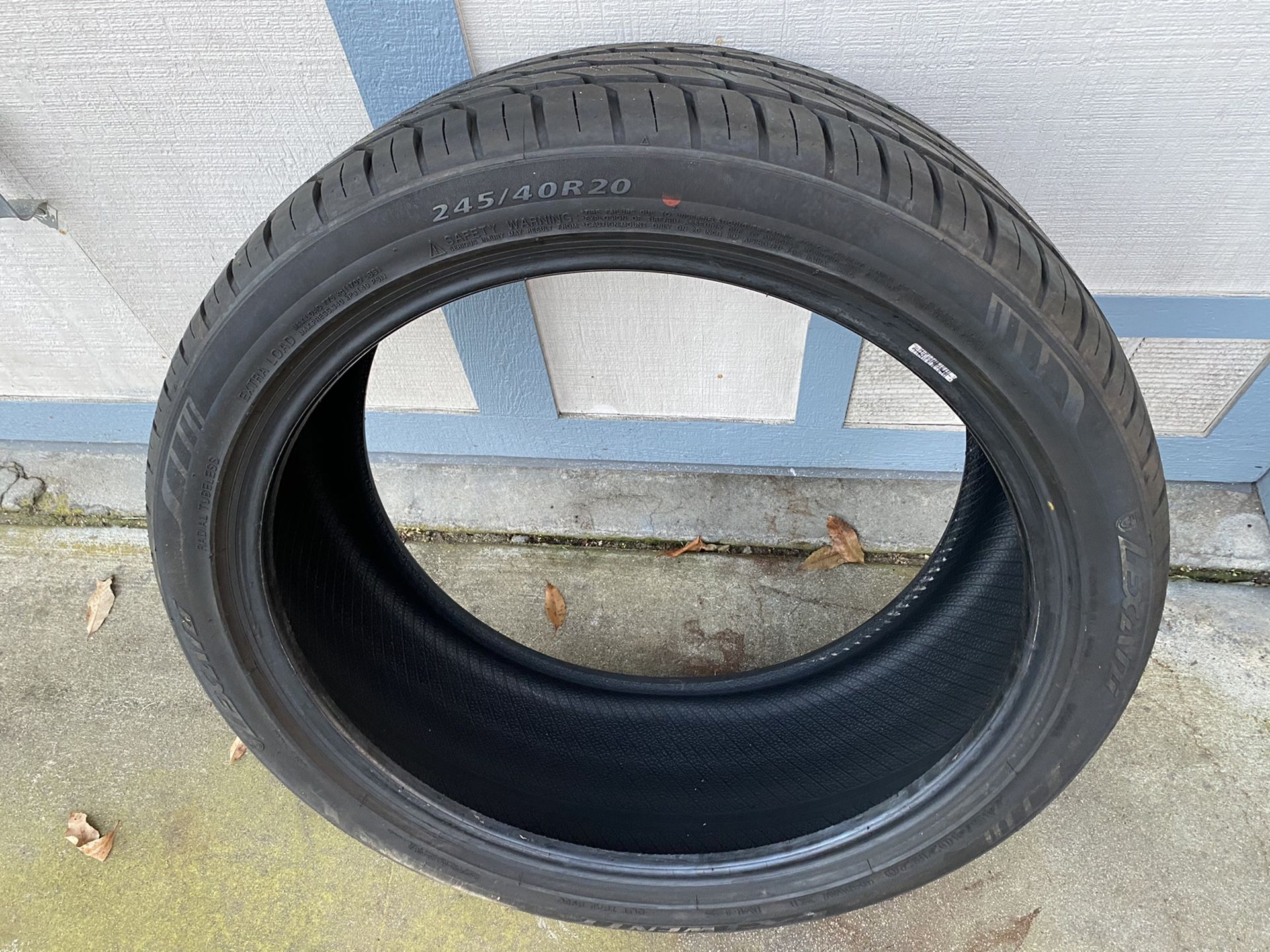 New Lexani LX Twenty 245/40/20 car tire