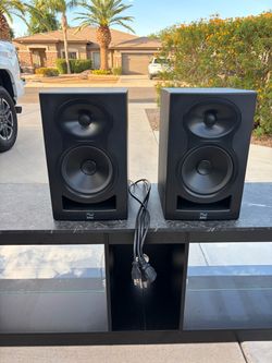 Studio Monitor Speakers | Kali Audio LP-6 1st gen