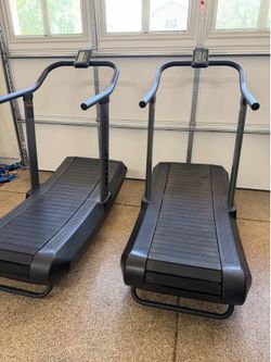 Assault Fitness Runner Treadmill with ONLY 800 Total Miles!
