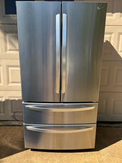 Lg Refrigerador In Good Condition. Free delivery and installation