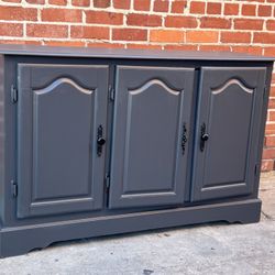 Buffet & Sideboard 
