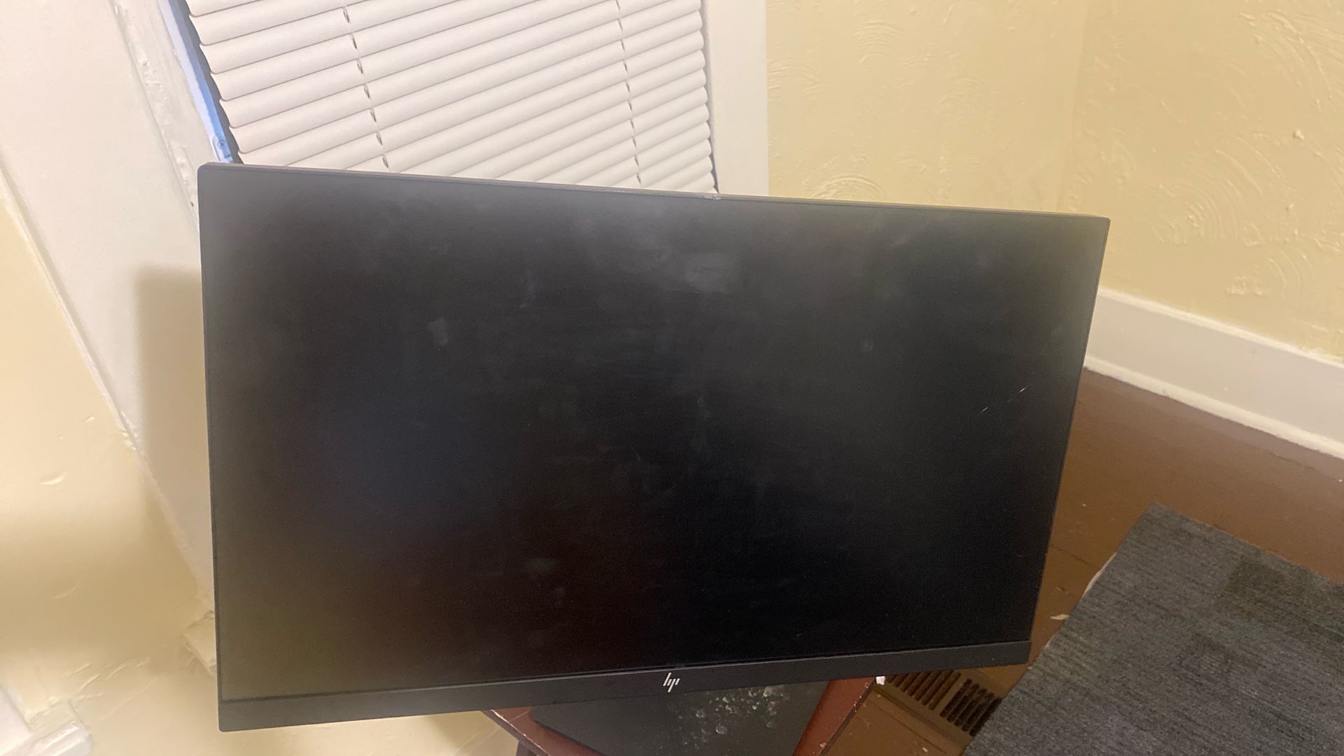Computer screen
