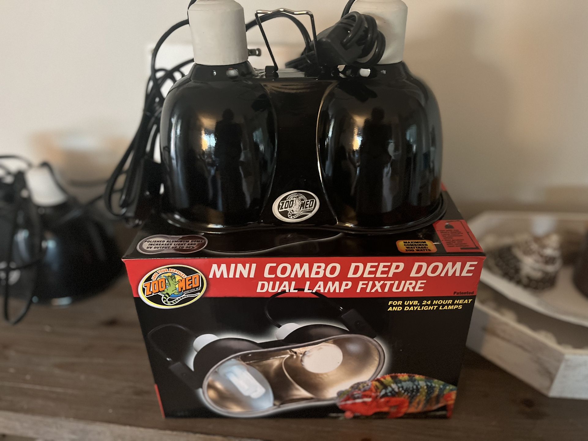 Dual Lamp Fixture