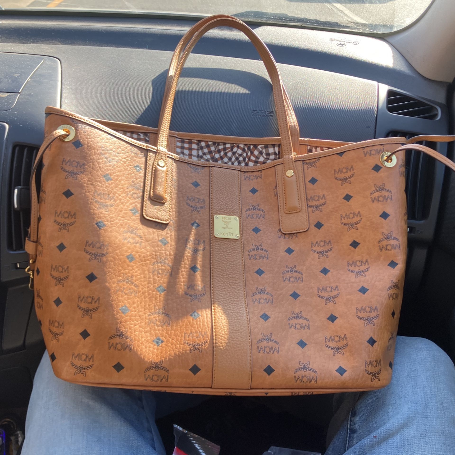 MCM Medium Liz Reversible Shopper Bag