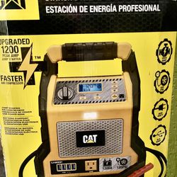 CAT CJ1000DXT Professional Power Station, a 3-in-1 