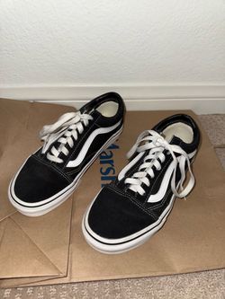 Vans Old Skool Shoe (Women 7.0 | Men 5.5)