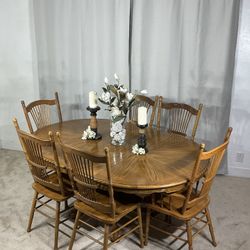 Exquisite Solid Oak Pedestal Extendable Dining Table With 6 Chairs PERFECT FOR DAILY USE WITH THE CONVENIENCE OF EXTENDING 