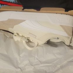 Unisex Puma Shoes Size 3y