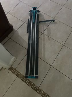 Tile cutter